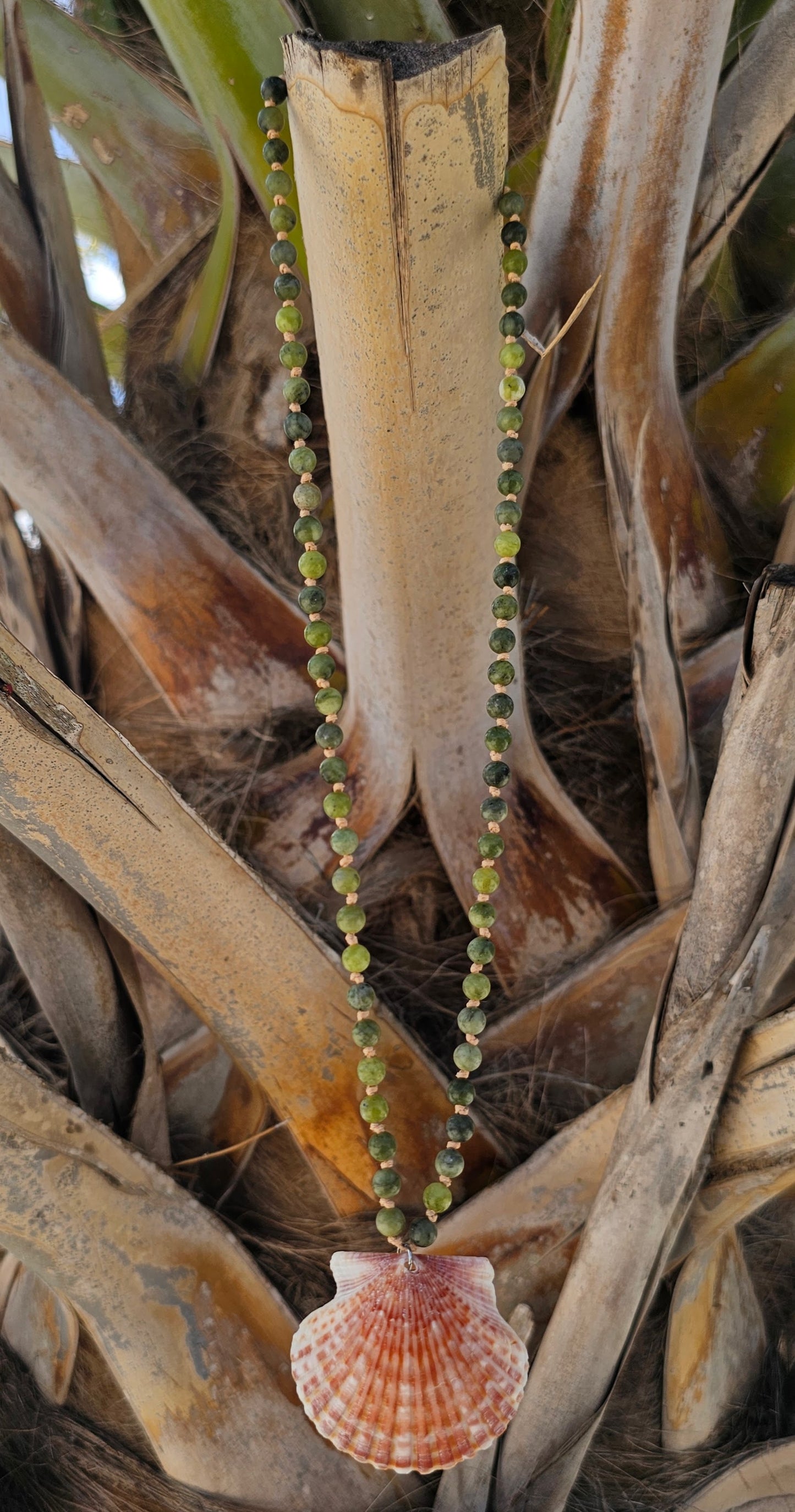 Dark Green Scallop Necklace