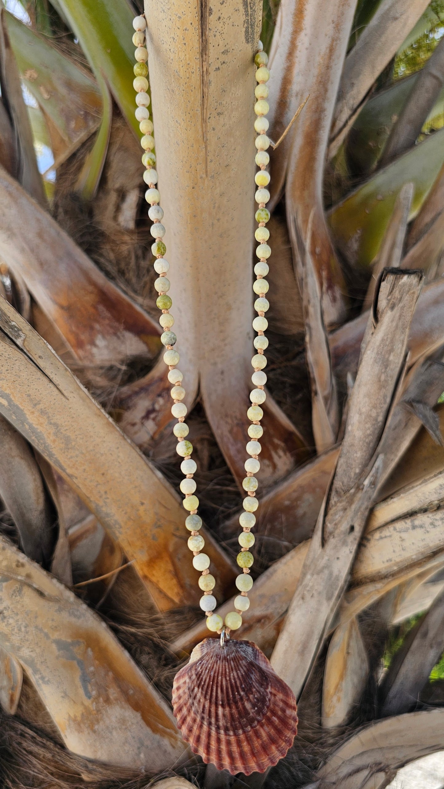 Light Green Scallop Necklace